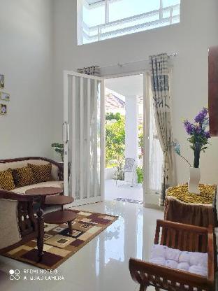 Alysahouse 2 Bedrooms Dekat JTP3 in Batu, Indonesia