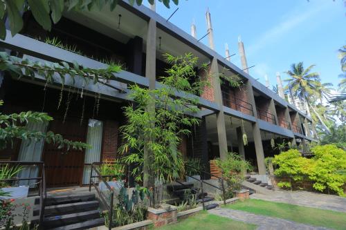 Hotel Riverrina - carbon neutral hotel in Negombo