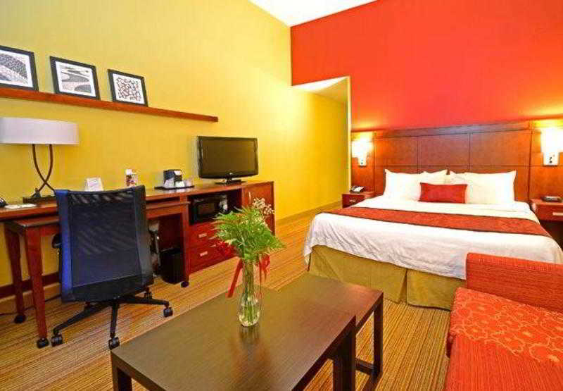 Courtyard by Marriott Newport News Yorktown - photo 21
