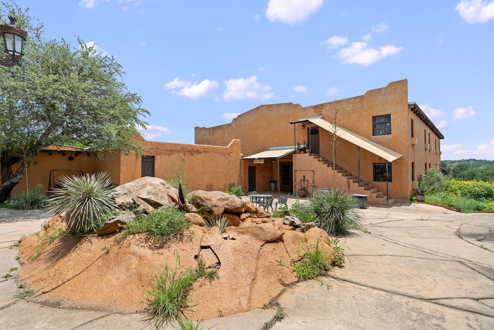 Trois Estate at Enchanted Rock - photo 17
