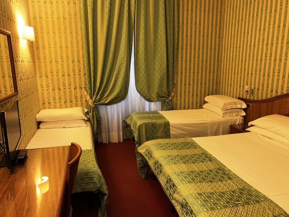 Re Luxury Accomodation — Rome — photo 4