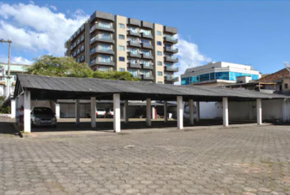 Hotel Londres — hotel in Sao Lourenco