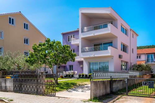 Kairos — 4-Star Luxury Hotel in Bilice, Croatia