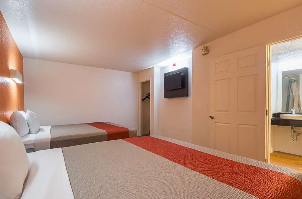 Motel 6 Garland TX Northeast Dallas - photo 16