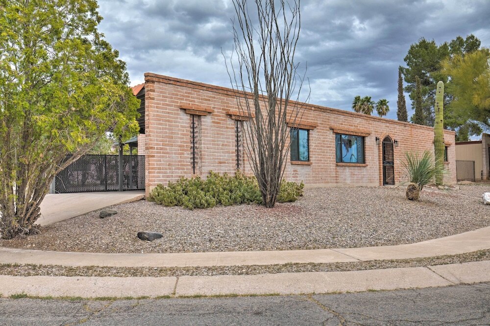 Quiet Desert Gem about 5 Mi to Saguaro National Park — 4-Star Luxury Hotel in Tucson, United States