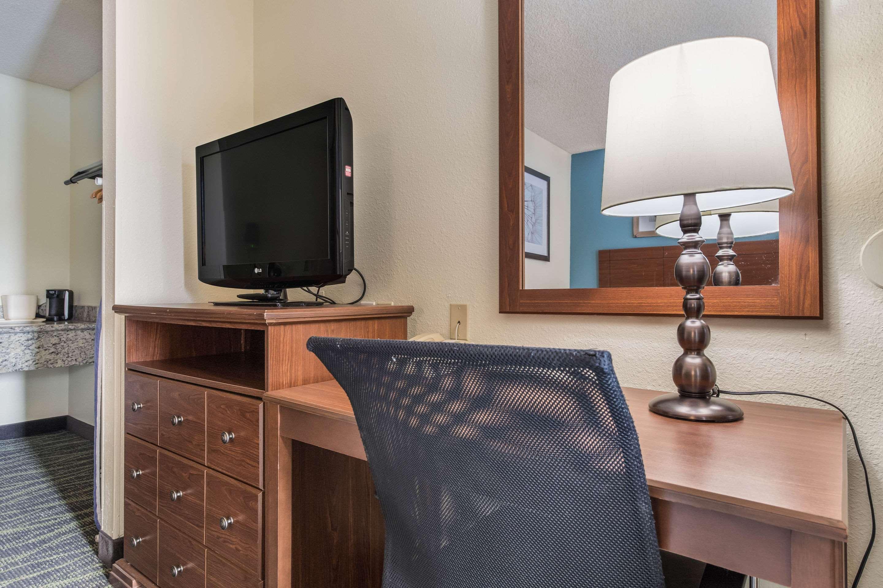Quality Inn Bellevue - photo 31