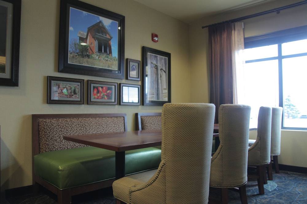 Little Missouri Inn & Suites - photo 23