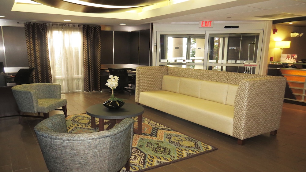 Holiday Inn Express Hotel & Suites Oxford by IHG - photo 40