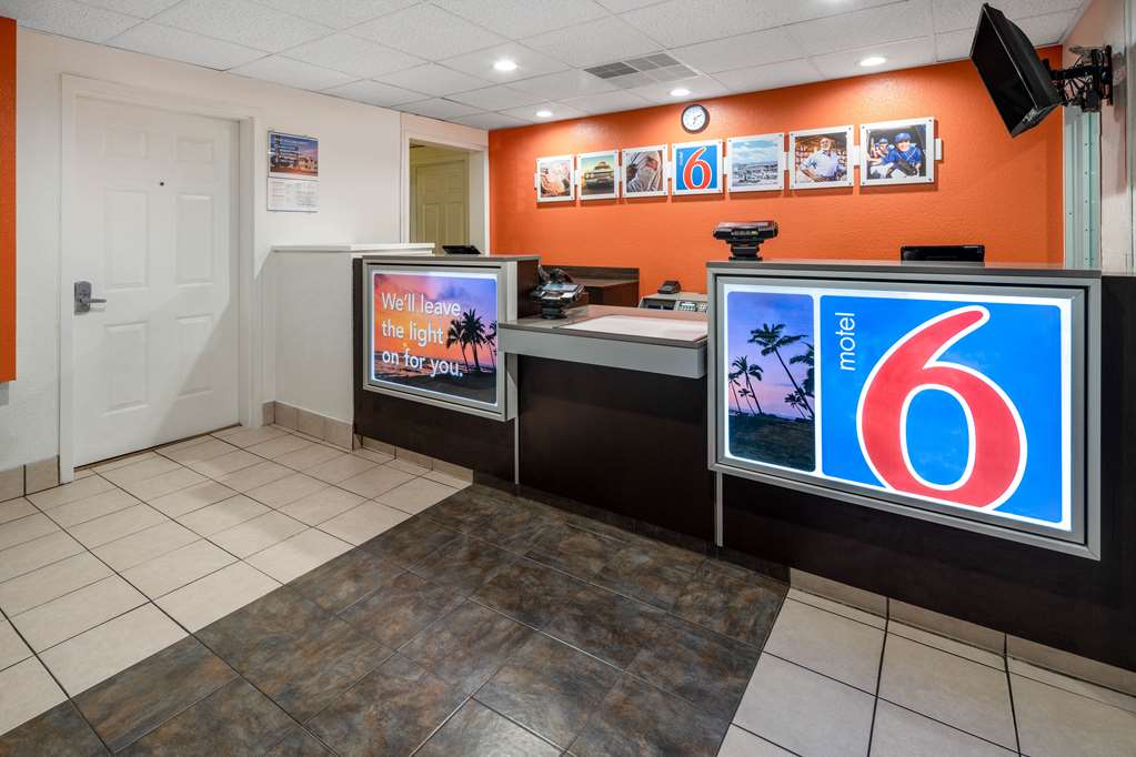 Motel 6 Ventura CA South - photo 22