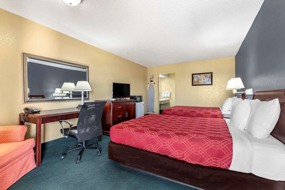 Econo Lodge Junction - photo 7