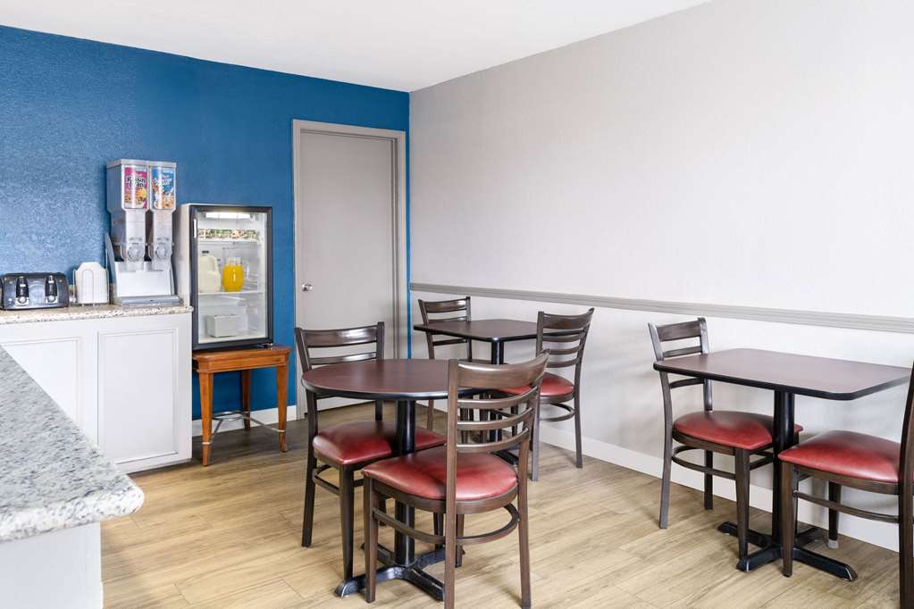 Days Inn by Wyndham Ardmore - photo 28