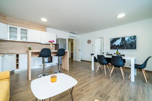 Blue Bay Apartment