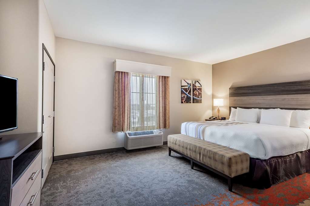 La Quinta Inn & Suites by Wyndham Andrews - photo 22