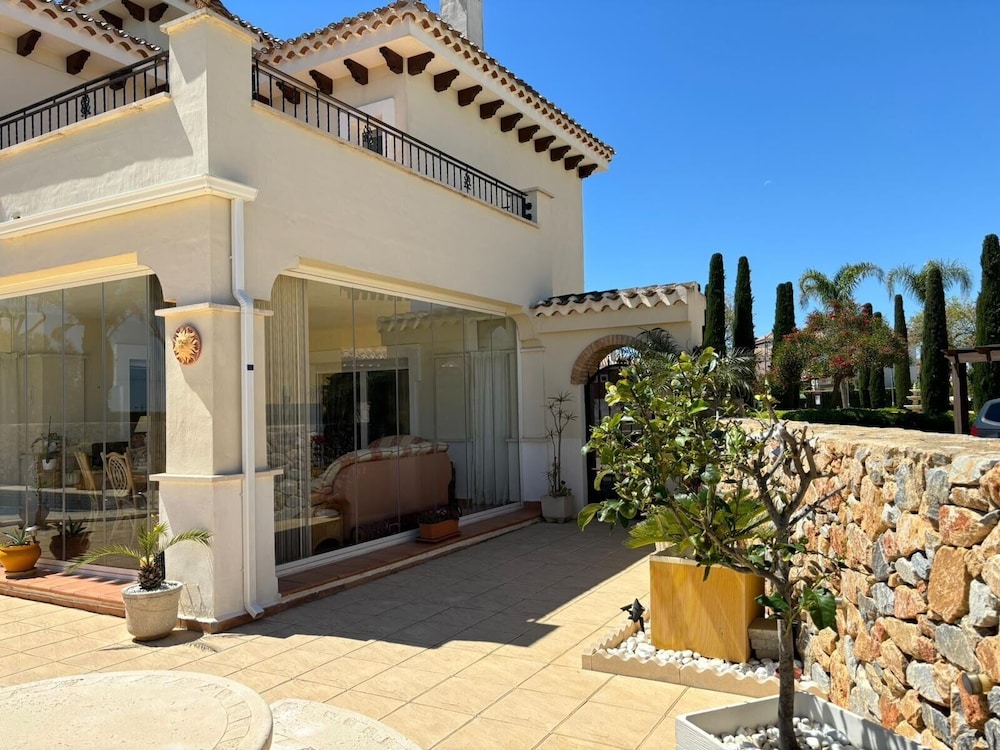 6 Guests 3BR Private Pool Mountain Views in Torre-Pacheco, Spain