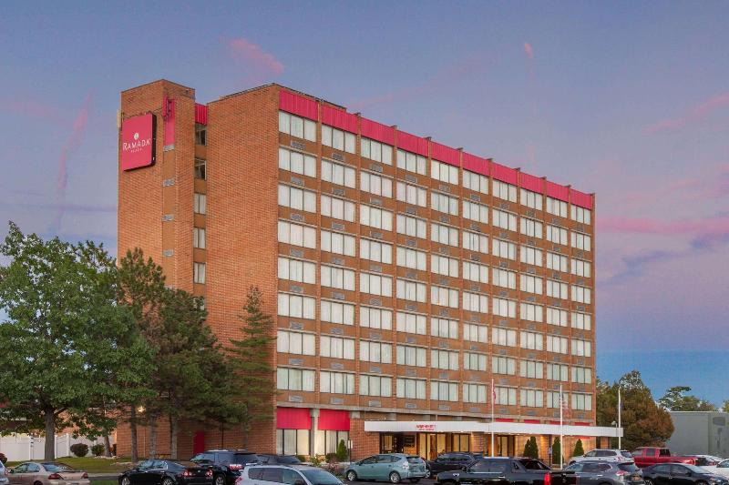 Ramada Plaza By Wyndham Albany — Albany