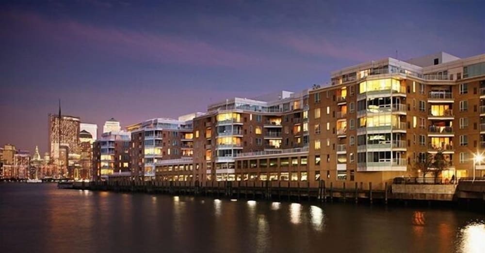 Premier Furnished Apartment at The Pier — 4-Star Luxury Hotel in Jersey City, United States