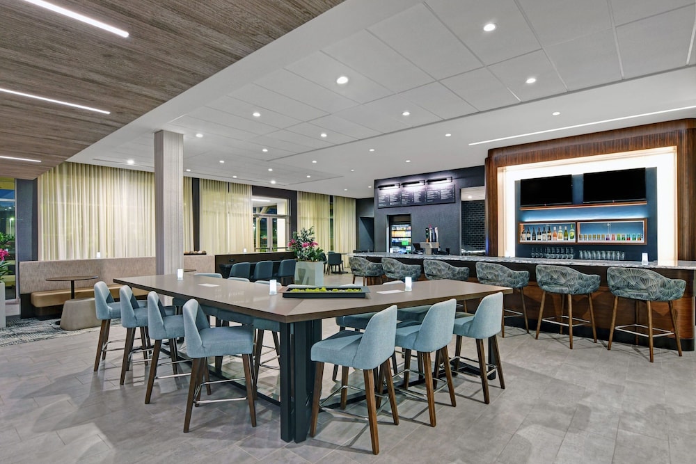 Courtyard by Marriott Hamilton - photo 33