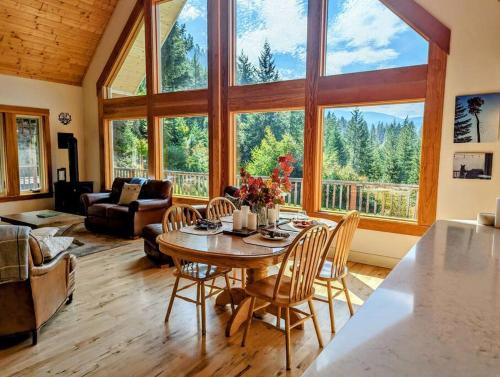 Leavenworth Mountain View Alpine Escape — Leavenworth