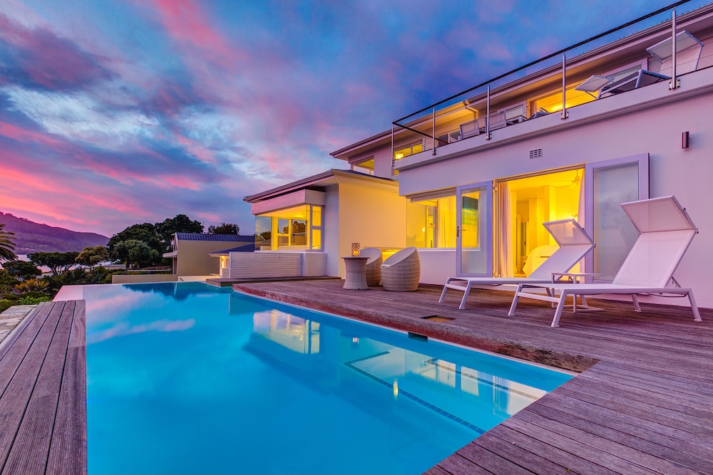 Amanzi Island Boutique Hotel — 4-Star Luxury Hotel in Knysna, South Africa