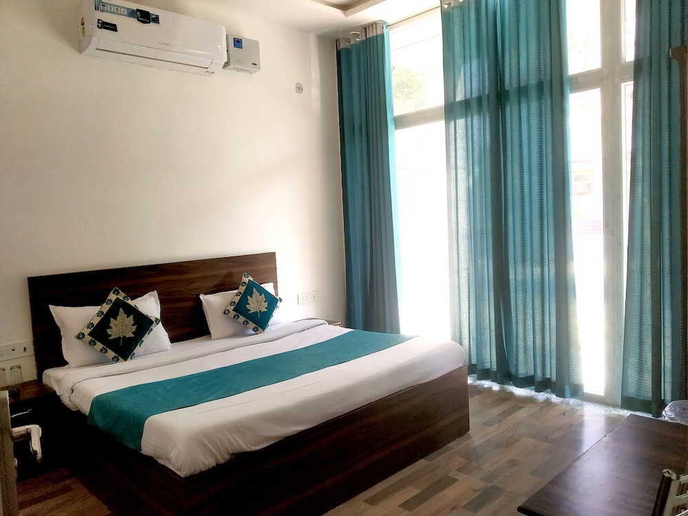 Hotel NV Palace in Vrindavan, India