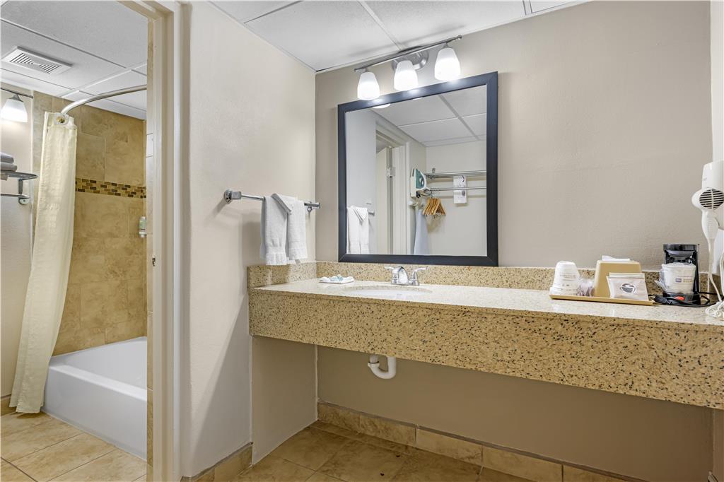 Best Western El Rancho Palacio - photo 23