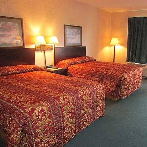 New Valdosta Inn & Suites - photo 4