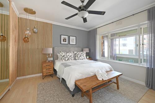 Modern Apt with Beautiful Views and Short Walk to Beach