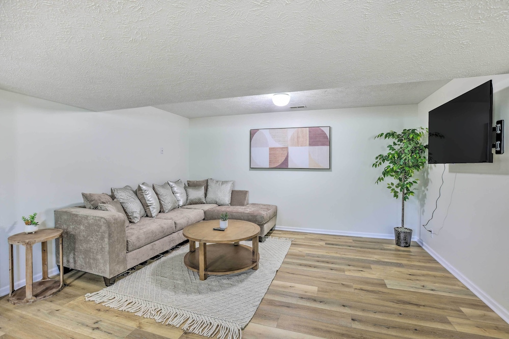 Modern Boho Gem Yard 10 Mi To Baxter Arena — Omaha