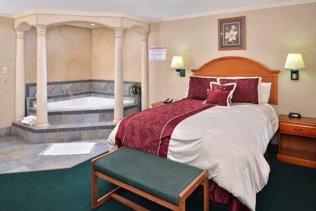 Americas Best Value Inn Lubbock East - photo 15