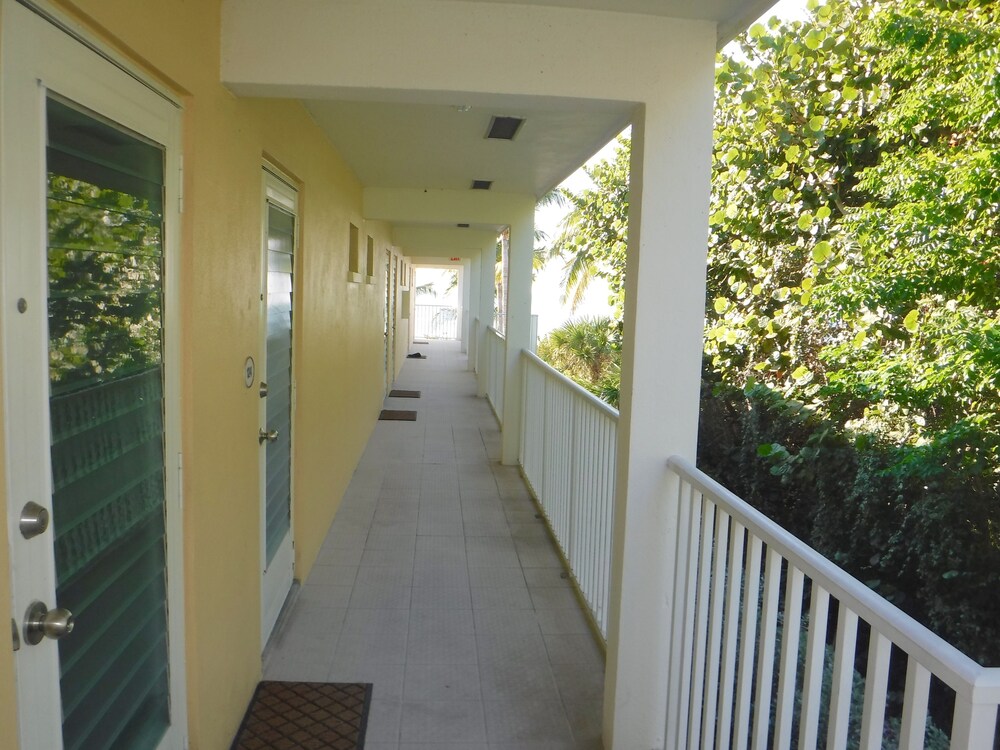 Waterside Inn on the Beach - photo 71