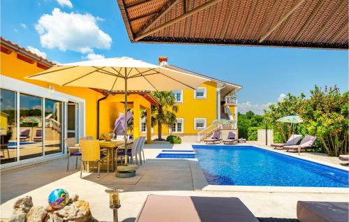 Cozy Apartment In Labin With Wifi — 4-Star Luxury Hotel in Labin, Croatia