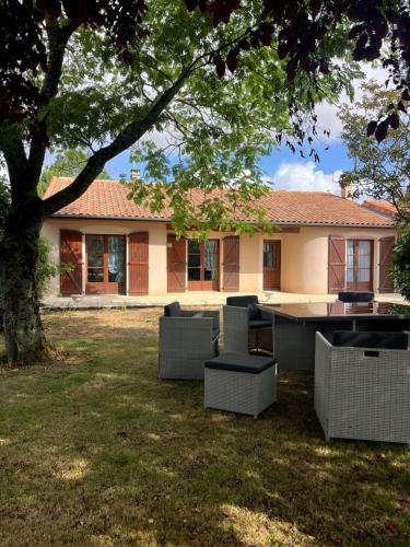 Les Murmures du Thouet - last minute hotel in Thenezay