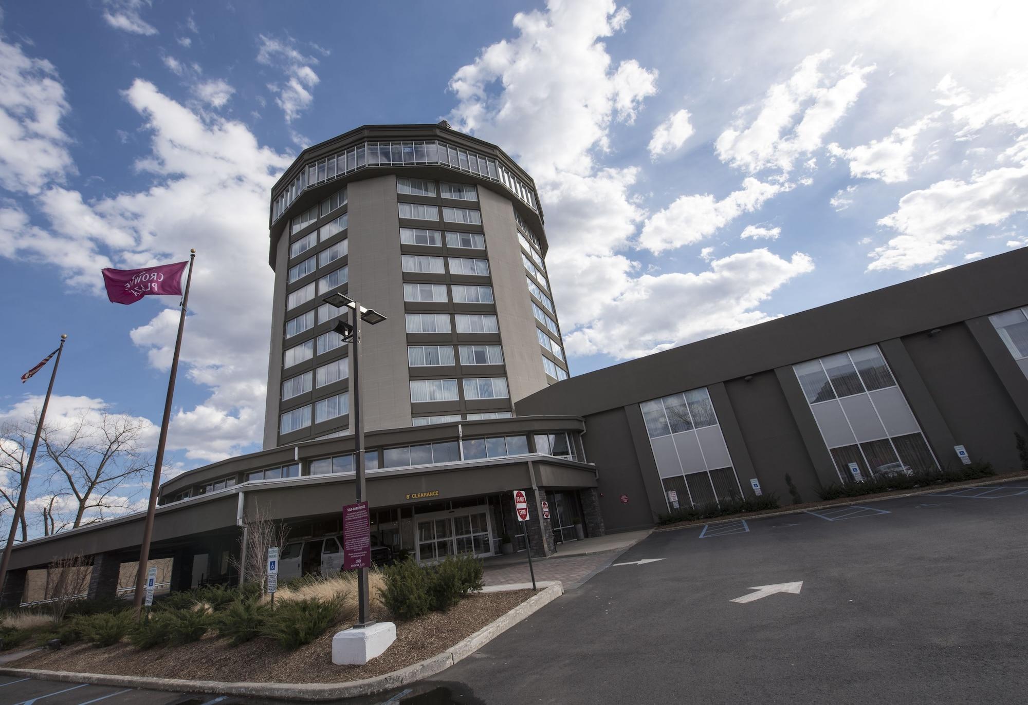 Crowne Plaza Saddle Brook By Ihg — Saddle Brook