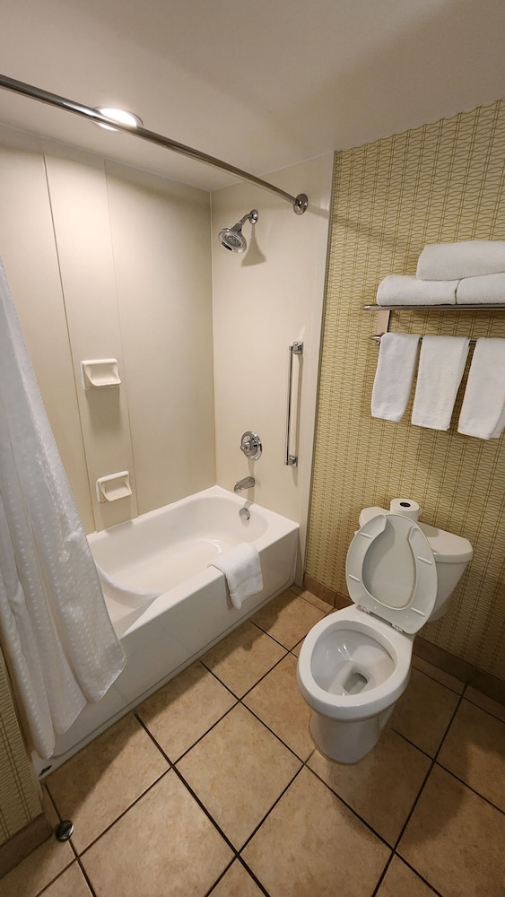 Wingate by Wyndham Kittanning - photo 25