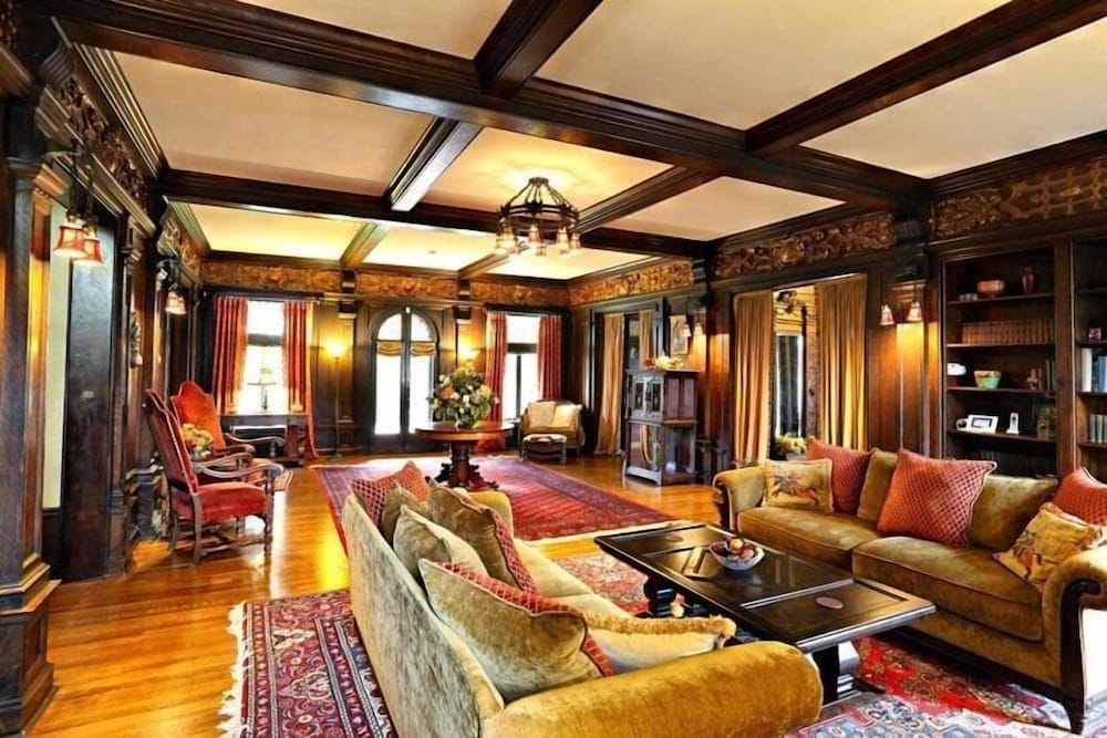 Hazeltine Boutique Hotel BnB - photo 2