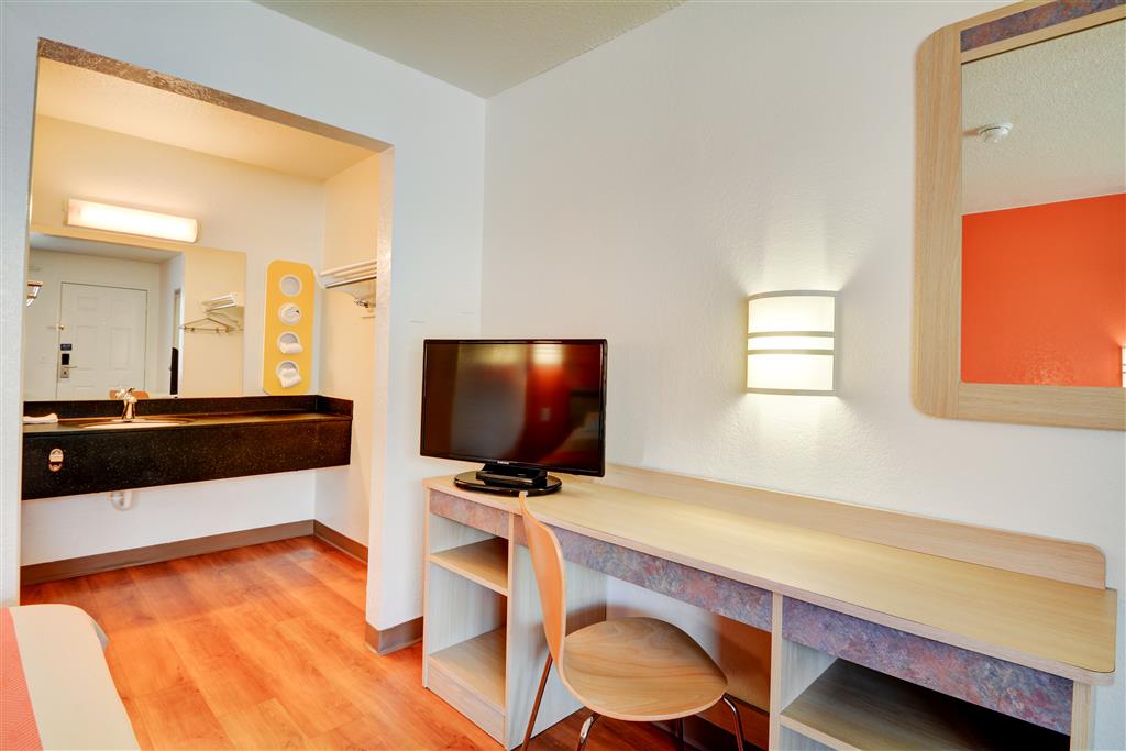 Motel 6 Southington CT Hartford - photo 14