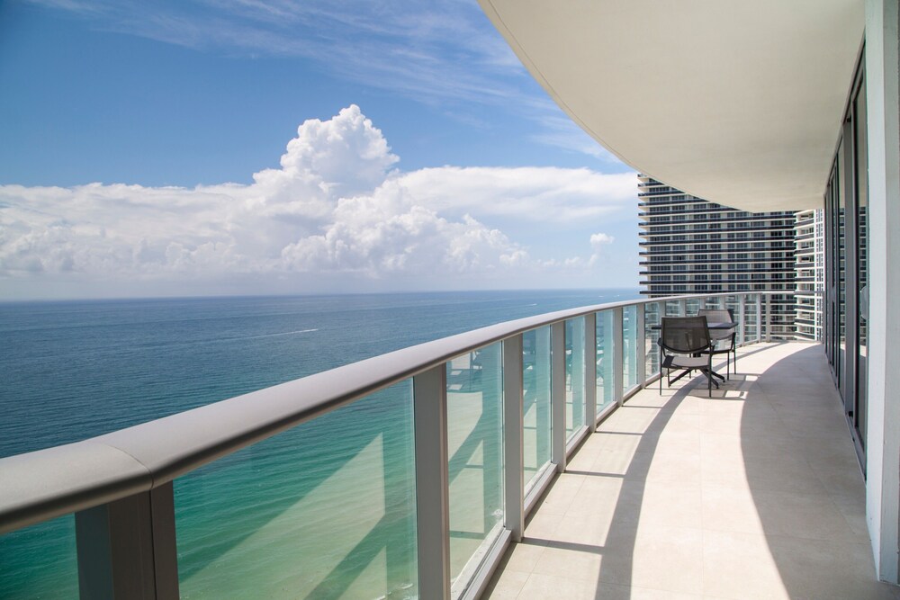 Contemporary Beach Resort Condos - photo 100