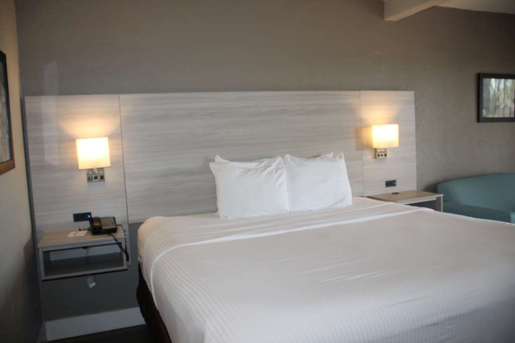 Boca Suites Deerfield Beach SureStay Collection by BW - photo 13