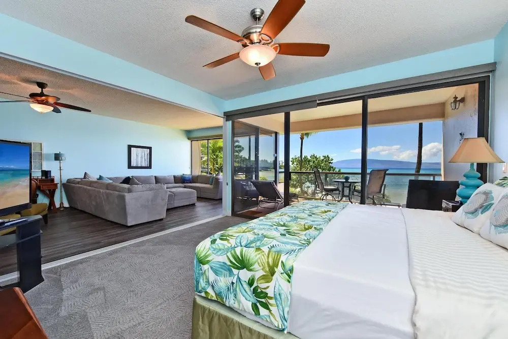 Sands of Kahana 316 SK 316 Spacious OceanFront 2BD w Ocean Vie — hotel near Kapalua Airport