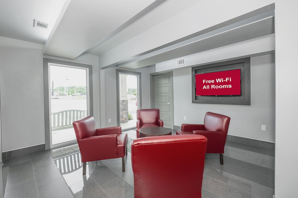 Red Roof Inn & Suites Calhoun - photo 3