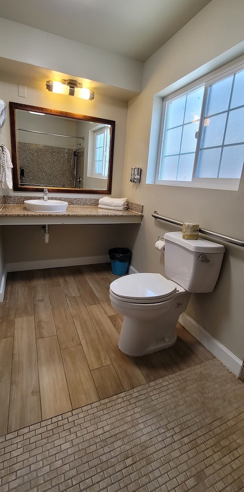 Pismo Beachwalker Inn & Suites - photo 62
