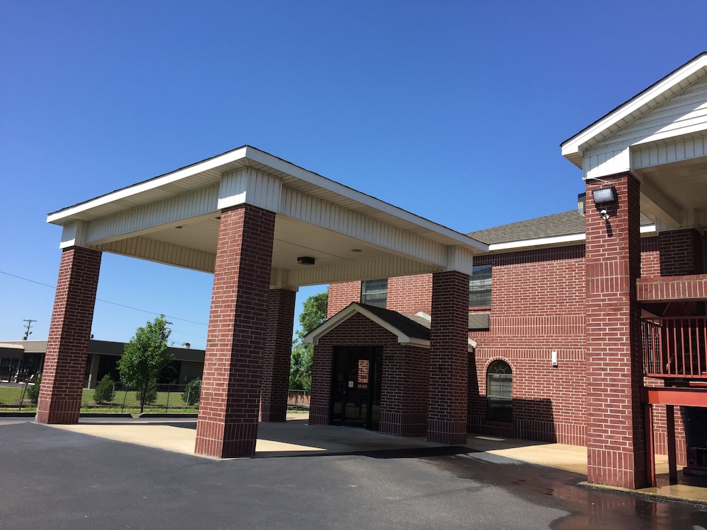 Sunset Inn - carbon neutral hotel in West Memphis
