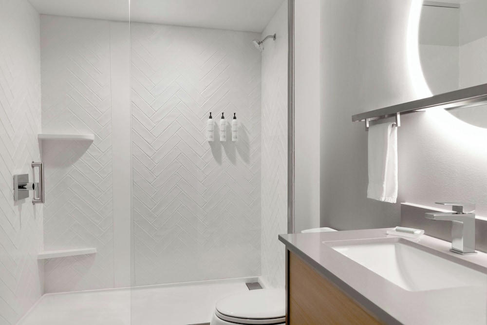 TownePlace Suites by Marriott Detroit Taylor - photo 22