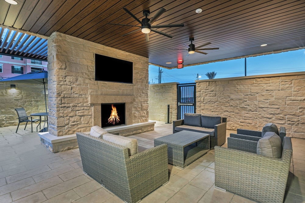 Fairfield Inn & Suites Houston Memorial City Area - photo 28