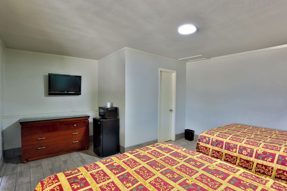 El Tejas Motel - photo 7