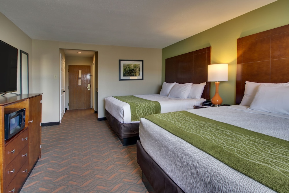 Greenfield Inn and Suites Elizabethtown KY I65 Exit 94 - photo 16