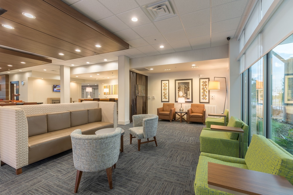 Holiday Inn Express and Suites San Marcos South by IHG - photo 42