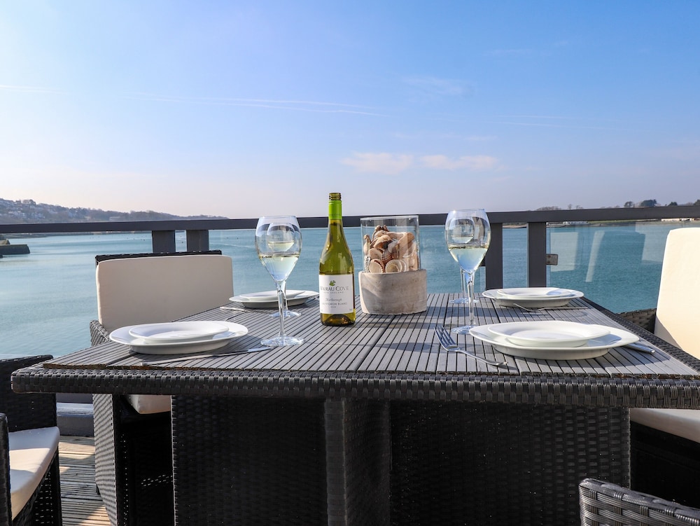 White Sails — hotel in Y Felinheli