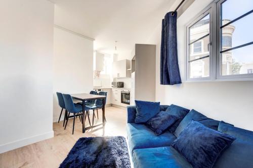 2 Bedroom Apartment in Brixton with Wi Fi — 4-Star Luxury Hotel in London, United Kingdom
