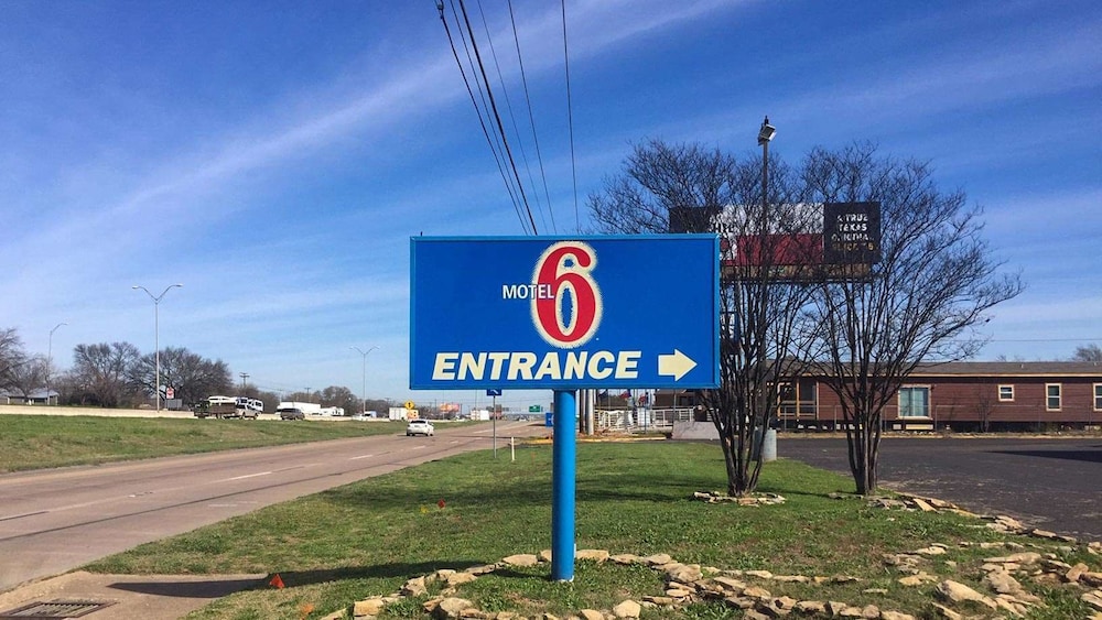 Motel 6 Waco TX - featured photo